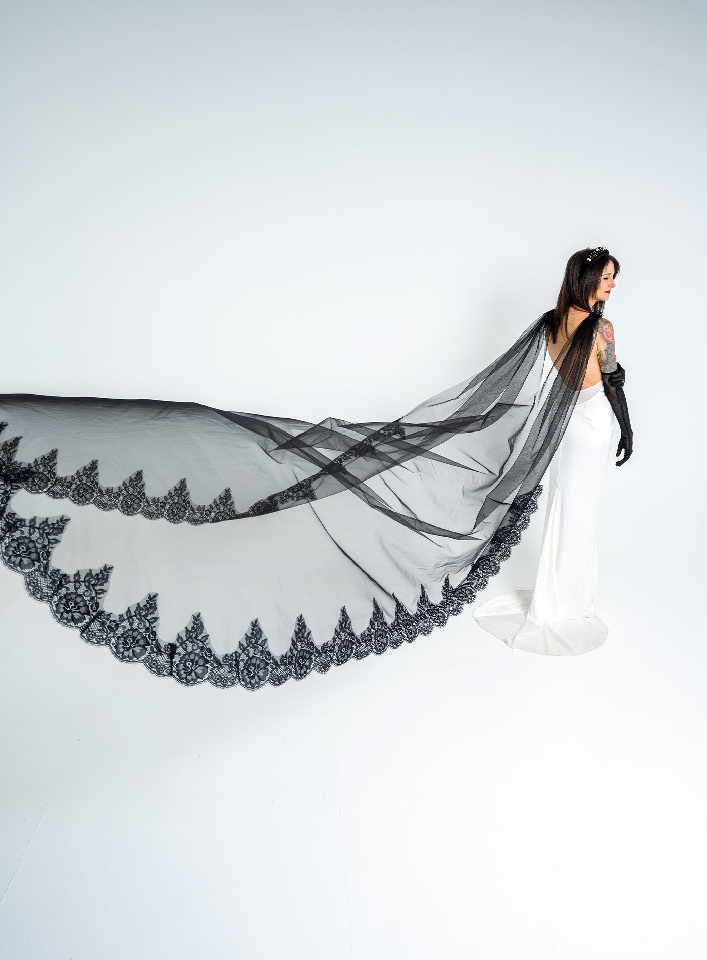 MARA CAPE VEIL