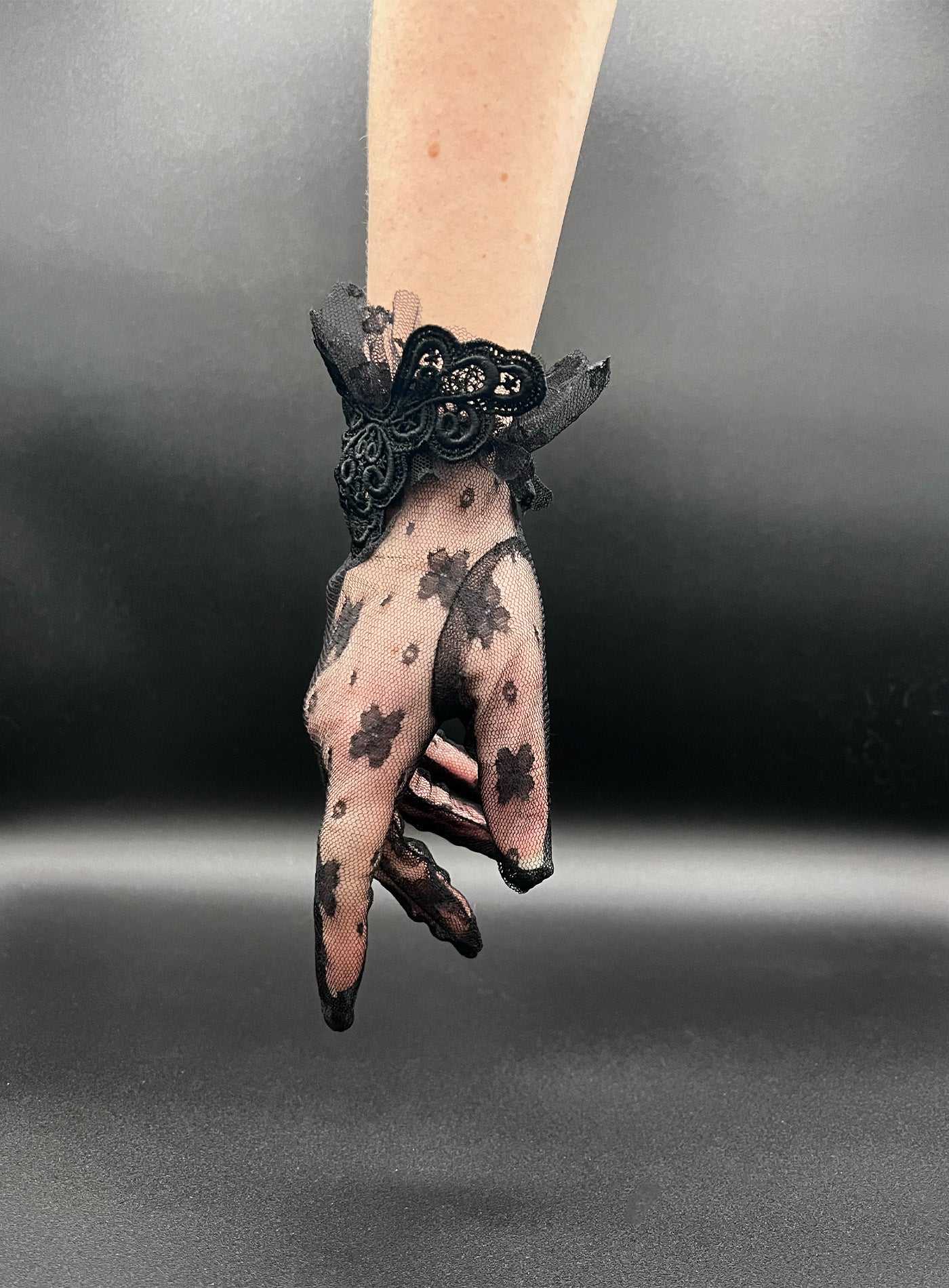 Tessa Glove Percacciolo Collection